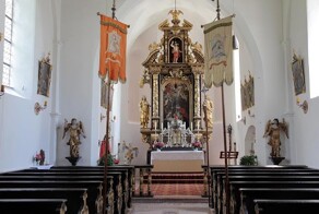 В Германии парочка забралась в церковь, построенную в XV веке, и устроила жаркий секс прямо на алтаре