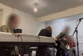 "Просто у мальчика руки из жо...": электрогитара чуть не убила подростка в Воронеже