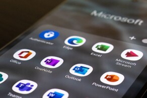 Microsoft убивает Outlook. Легендарный почтовый сервис превратился в шпиона, официально сливающего письма сотням «третьих лиц»