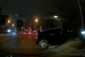 Это зачем он так сделал?