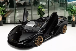Родстер Lamborghini Sian без пробега выставили на продажу за 413 миллионов рублей