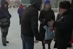 «Вас приняли, когда депортация была!»: в Казахстане местный житель «предъявил» русскому пенсионеру за то, что тот разговаривал на родном языке