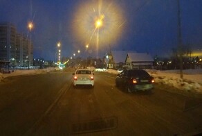 Без ДТП. Очередная "у тебя помеха справа"