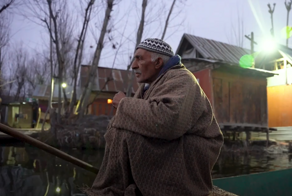 Как умирает тысячелетний плавучий рынок торговцев лотосом