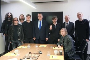 "Проще искать "руку Кремля", чем признать, что нарушил закон": группа "Би-2" уверена, что в их злоключениях виновата Москва