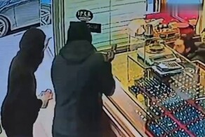 Жених и невеста попытались ограбить ювелирный магазин в Стамбуле