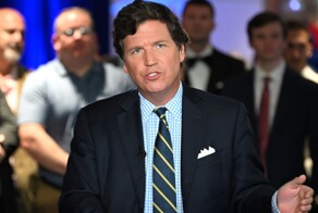 Экс-ведущий Fox News Такер Карлсон взял интервью у президента России