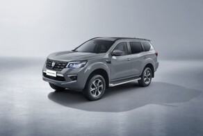 Китайский автомобиль с японским двигателем и немецкой АКПП получил название на кириллице