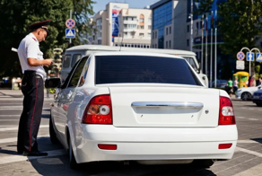 ДПС начали отлавливать нарушителей, разъезжающих по дорогам без госномеров