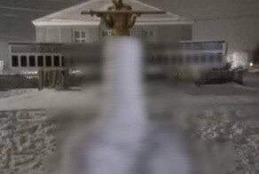 В Алтайском крае подростки слепили фаллос возле мемориала погибшим в Великой Отечественной войне