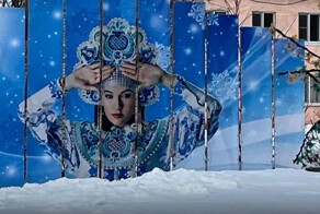 В российском селе разместили арт-объект с порнозвездой Сашей Грей в образе Снегурочки