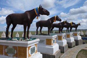 Как в Монголии хоронят высокопоставленных лошадей