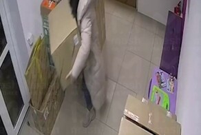 Аферистка под видом курьера ограбила ПВЗ