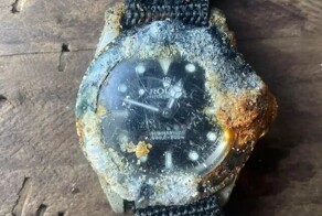 Парень нашёл на дне океана часы "Rolex" — а теперь они выглядят как новые