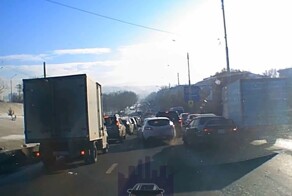 Догонялки закончились повреждением нескольких автомобилей