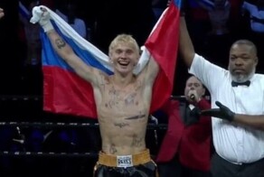 Когда очень захотелось домой: сбежавший тиктокер Милохин дебютировал в боксе под гимн России