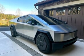 Белорус, купивший Tesla Cybertruck поделился своими впечатлениями от автомобиля