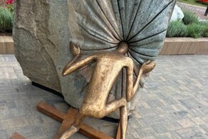 Жительница Белгорода потребовала убрать из города "оскорбительные" скульптуры