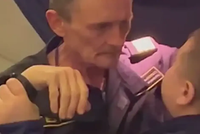 Спасибо папе за каникулы: пьяный россиянин устроил дебош в самолёте и сорвал своей семье поездку в Шри-Ланку