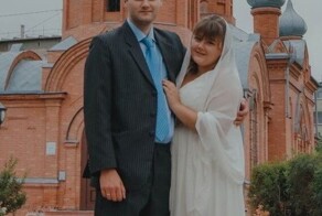 Школьную учительницу из Новосибирской области пытались затравить за «интимное» фото на фоне храма