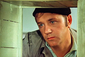 Часы в фильме "Афоня". Похоже, у работников советских жилконтор все было неплохо