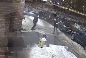 Мужчина с&nbsp;мачете напал на&nbsp;знакомого в&nbsp;петербургском дворе