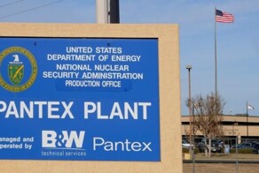 Из-за лесных пожаров в Техасе приостановило работу предприятие Pantex, которое обслуживает ядерный арсенал США