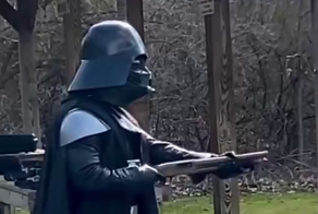 Дарт Вейдер отправился на стрельбище