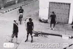 В Колумбии парень прокачал ветку скрытности на 100% и смог скрыться от бандитов