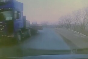 Плохо закреплённые бетонные плиты стали причиной смертельного ДТП