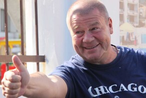 «Не смей становиться на нашем пути»: актёр Сергей Селин отказался читать текст об «умирающей России», порвал сценарий и ушёл со съёмок