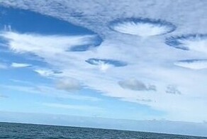 В небе над Флоридой заметили дырявые облака, похожие на НЛО