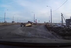 Сугроб подкрался незаметно