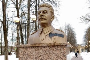В Подмосковье неизвестные осквернили памятник Иосифу Сталину