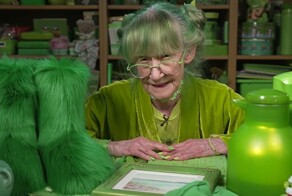 83-летняя американка обожает зелёный цвет и всё, что с ним связано