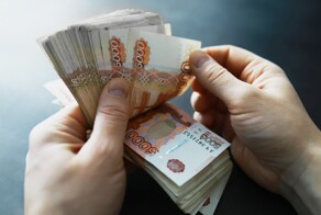 Мэр города из Тюменской области проработал 1,5 месяца и получил годовую премию