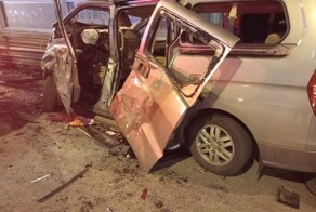 Водителю мопеда очень повезло, что его не зацепили
