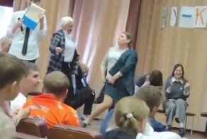 Учительницу осудили за эротичный танец перед учениками