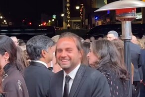 Блогер Сергей Косенко пытался сделать селфи с Николасом Кейджем, но тот явно был не в восторге