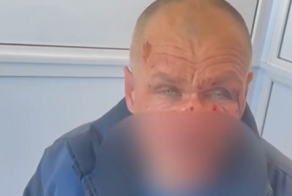 Владелец питбуля, натравливавший пса на соседских собак, слёзно извинился после "разговора" с местными жителями