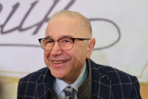 78-летний Евгений Петросян в третий раз стал отцом