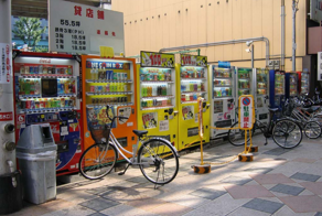 Японцы ставят торговые автоматы от безысходности