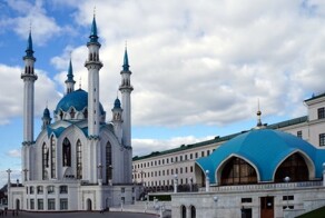 После ссоры с одноклассниками 14-летняя девочка пообещала убить директора, учителя и расстрелять мечеть