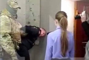 Начальника пермской колонии жёстко задержали на глазах подчинённых во время совещания