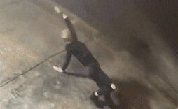 Воровка сделала разминку перед кражей