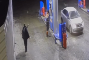 Мошенник заставил мужчину ограбить заправку