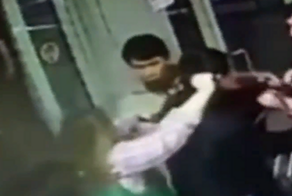 В Москве мигранты избили сотрудниц магазина, которые помешали им вынести украденные продукты