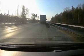 Нежданчик прилетел от грузовика