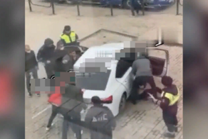 В Астрахани полицейские жёстко объяснили иностранцам, как нужно себя вести в день траура