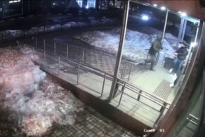 В Подмосковье мужчина с ножом ранил несколько человек